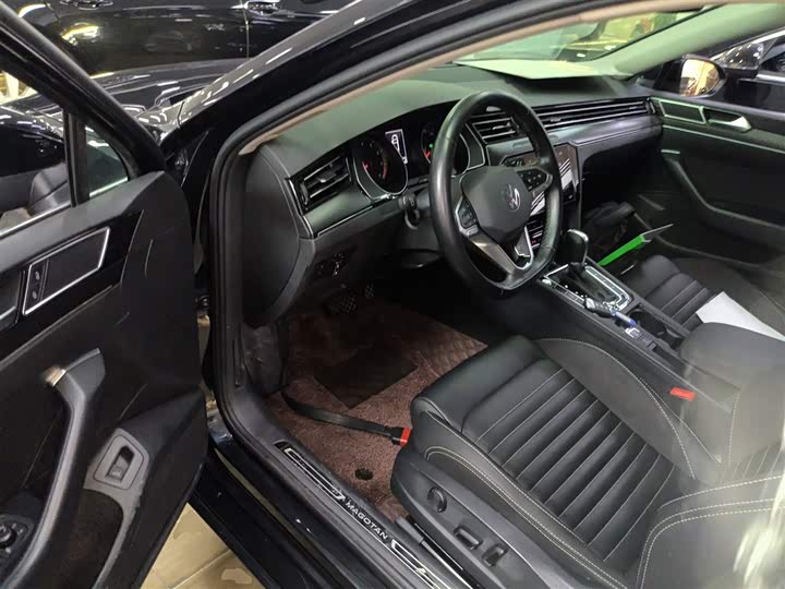 Фото 16 - Volkswagen Magotan