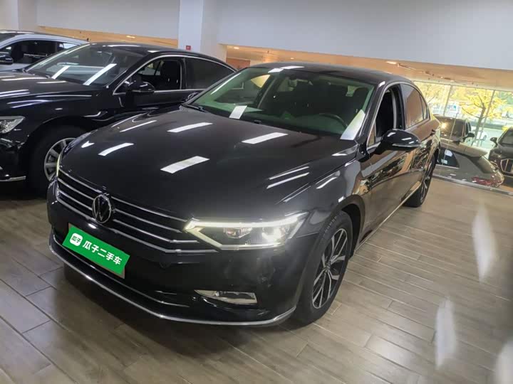 Фото 2 - Volkswagen Magotan