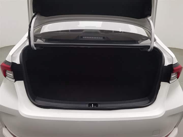 Фото 16 - Toyota Corolla