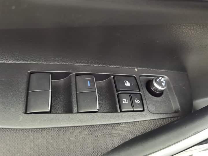 Фото 9 - Toyota Corolla