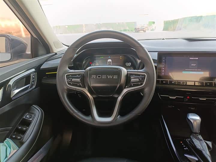 Фото 11 - Roewe i5