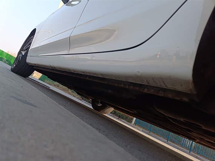 Фото 22 - Roewe i5