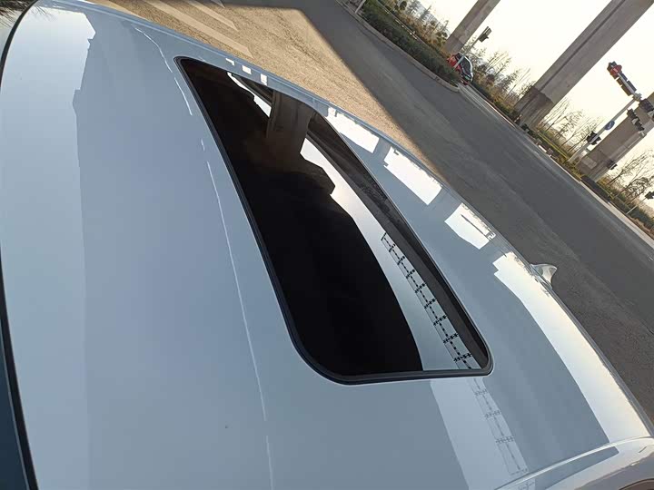 Фото 27 - Roewe i5