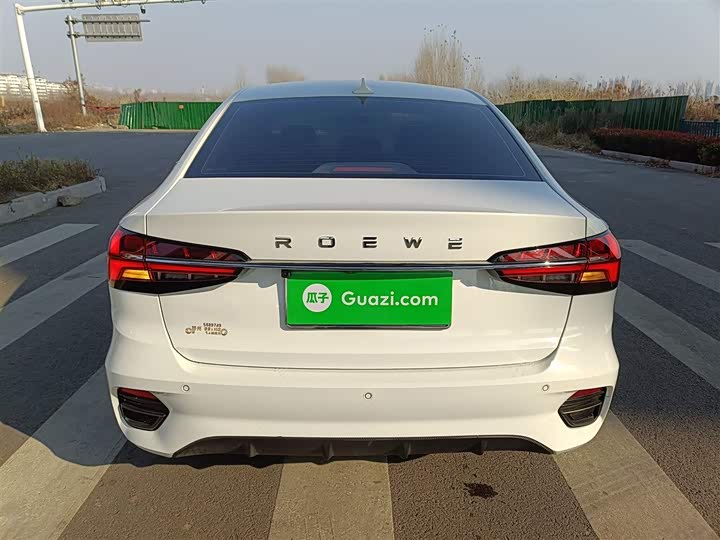 Фото 6 - Roewe i5