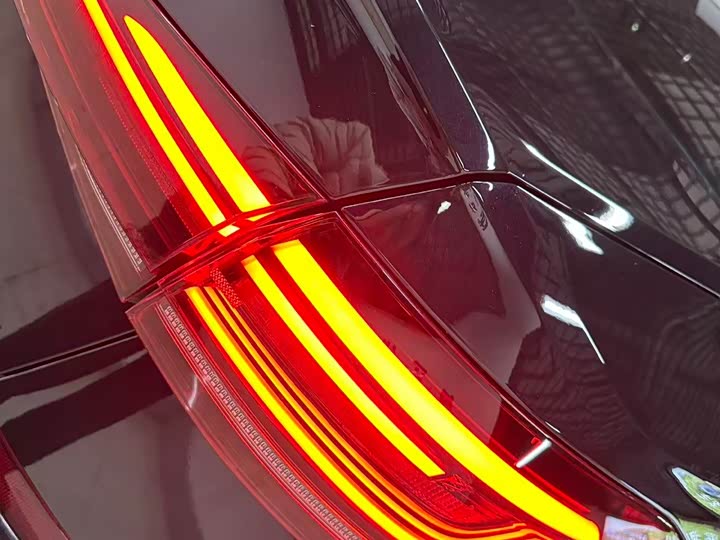 Фото 13 - Volkswagen Passat