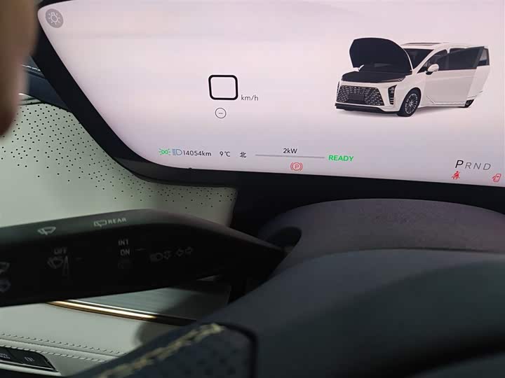 Фото 12 - Buick GL8 Hybrid