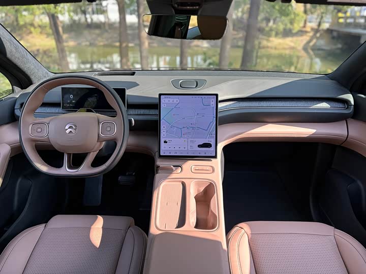 Фото 13 - Nio ES6