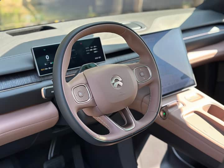 Фото 7 - Nio ES6