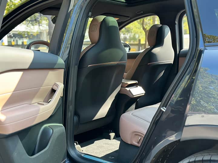 Фото 8 - Nio ES6