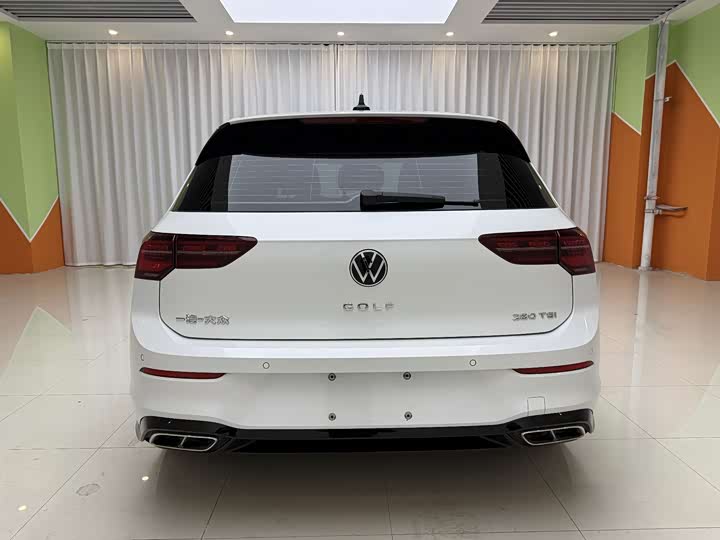 Фото 5 - Volkswagen Golf