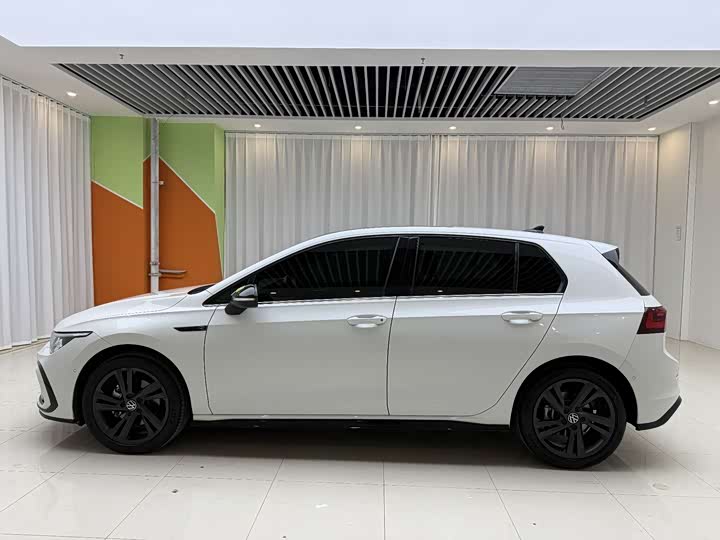 Фото 6 - Volkswagen Golf