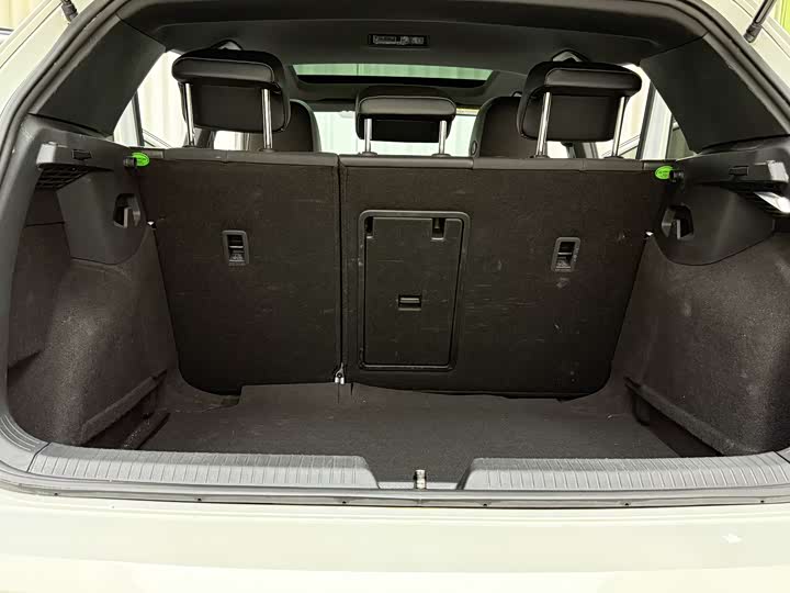 Фото 9 - Volkswagen Golf