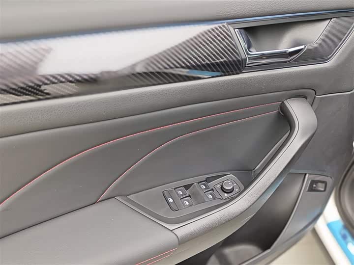 Фото 19 - Skoda Kodiaq GT