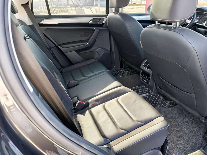 Фото 10 - Volkswagen Tayron