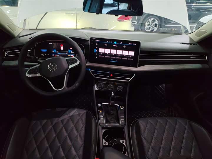 Фото 10 - Volkswagen Sagitar L