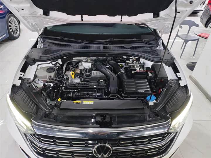 Фото 20 - Volkswagen Sagitar L