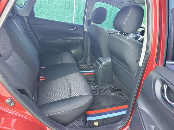 Фото 14 - Nissan Tiida