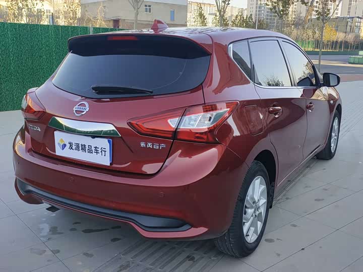 Фото 17 - Nissan Tiida