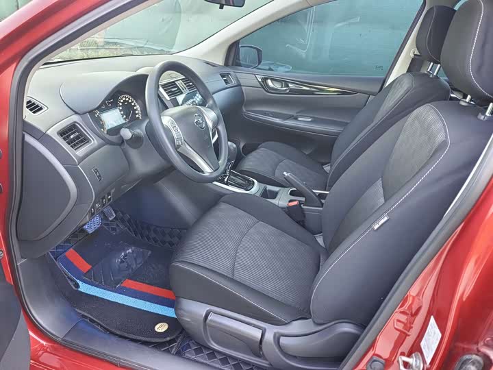 Фото 5 - Nissan Tiida