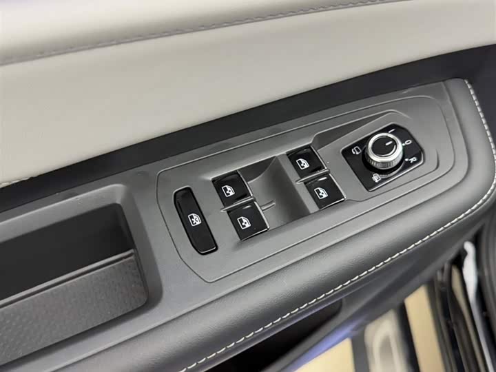 Фото 12 - Volkswagen Teramont Pro