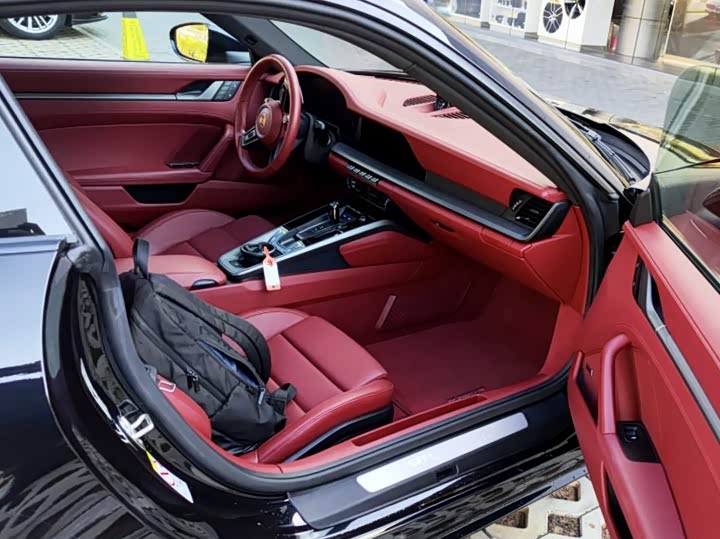 Фото 4 - Porsche 911