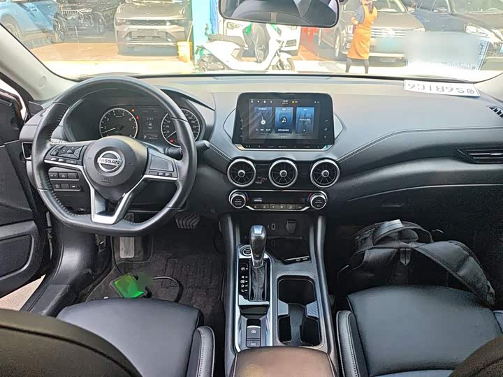 Фото 10 - Nissan Sylphy