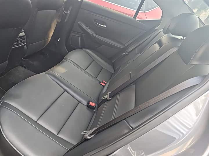 Фото 17 - Nissan Sylphy