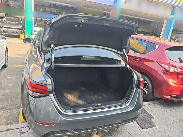 Фото 19 - Nissan Sylphy