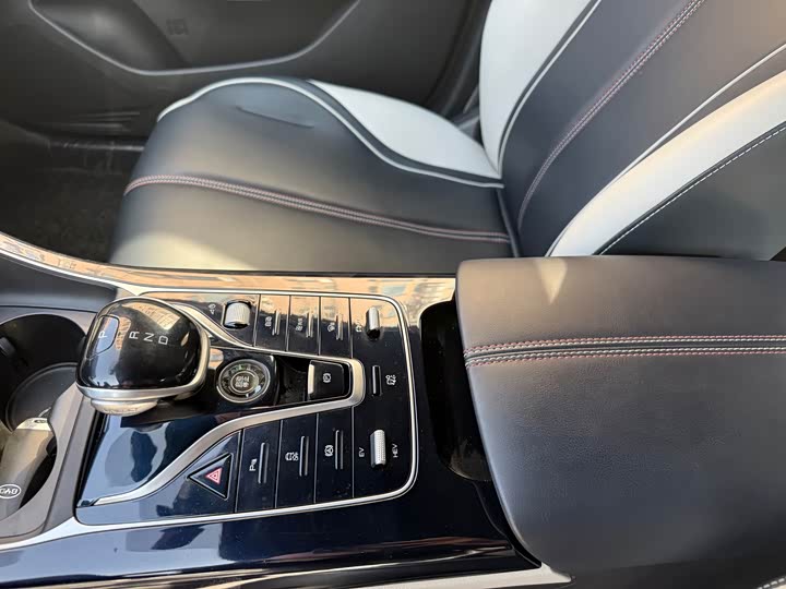 Фото 14 - BYD Qin Plus