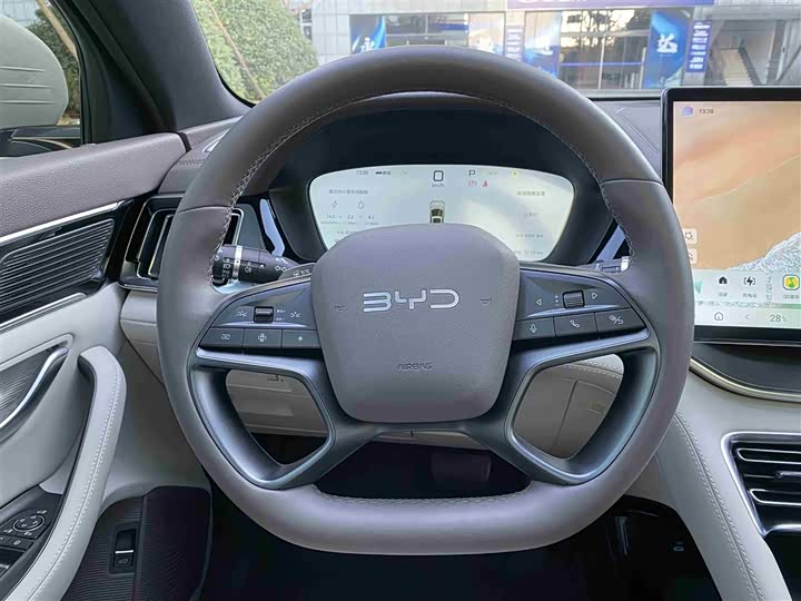 Фото 11 - BYD Song Plus Hybrid/EV