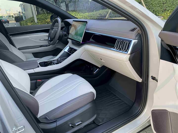 Фото 13 - BYD Song Plus Hybrid/EV