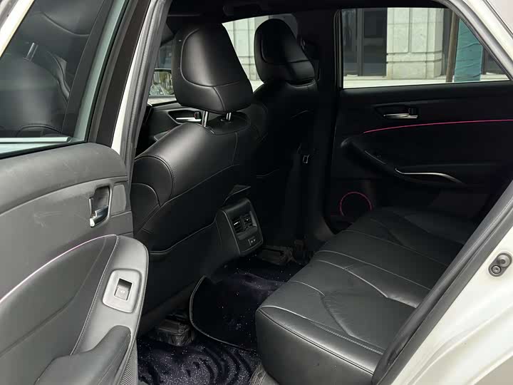 Фото 5 - Toyota Avalon