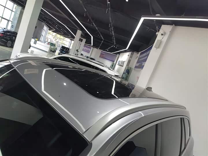 Фото 27 - Geely Monjaro