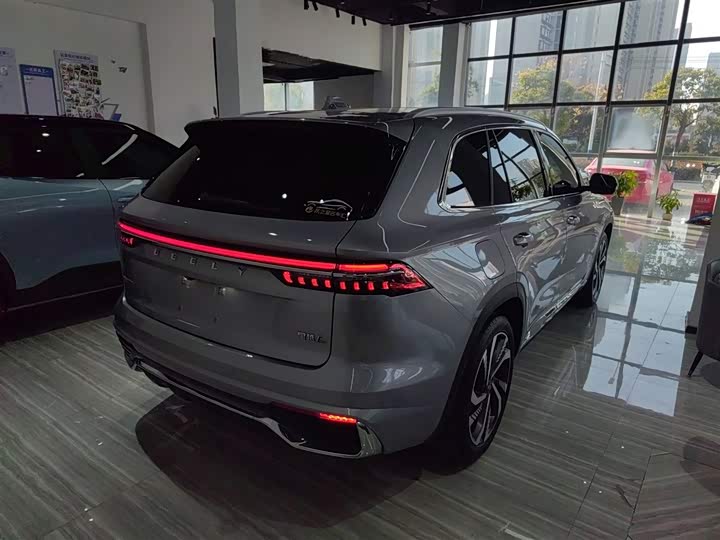 Фото 7 - Geely Monjaro