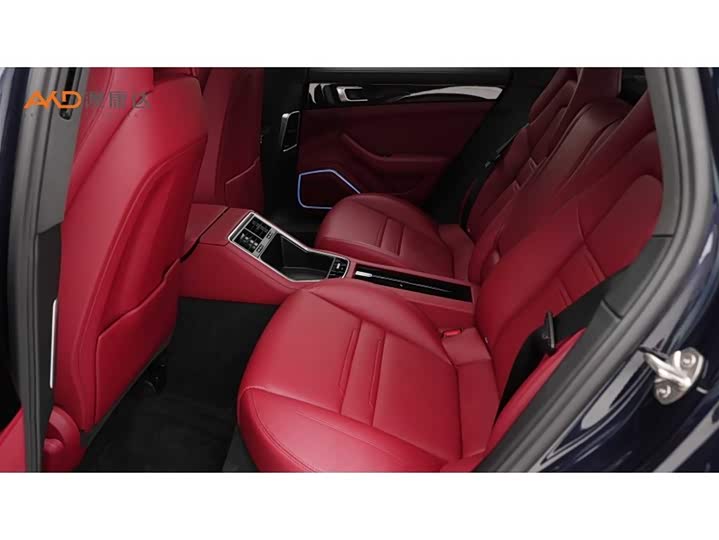 Фото 7 - Porsche Panamera