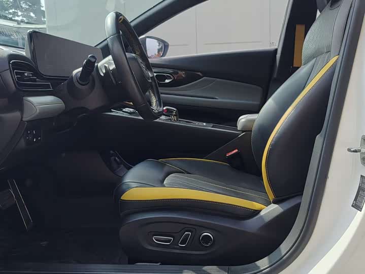 Фото 4 - GAC Trumpchi Empow R