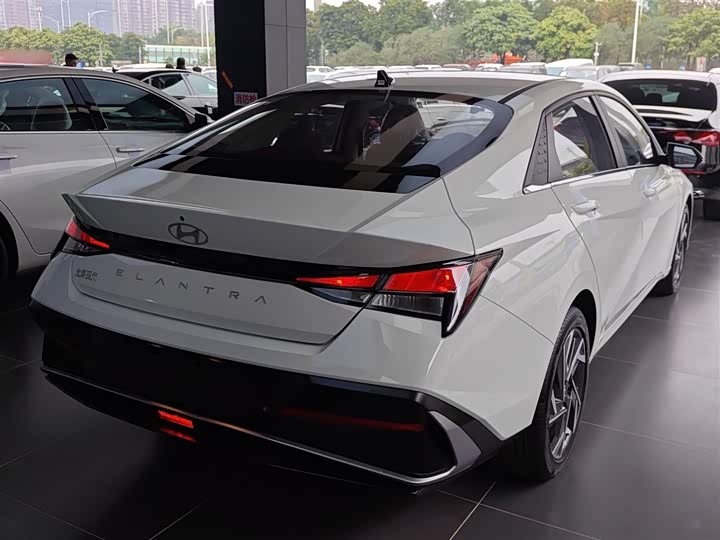 Фото 7 - Hyundai Elantra N line