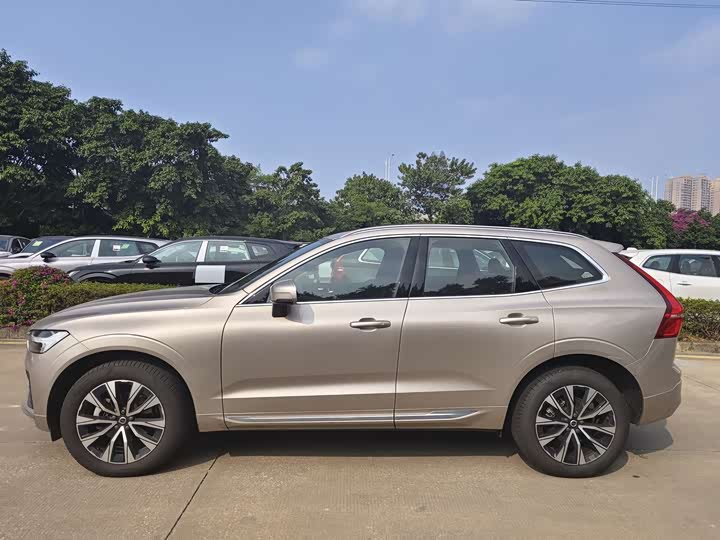Фото 4 - Volvo XC60