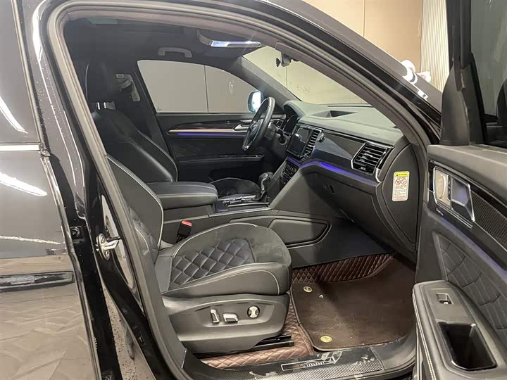 Фото 17 - Volkswagen Teramont X