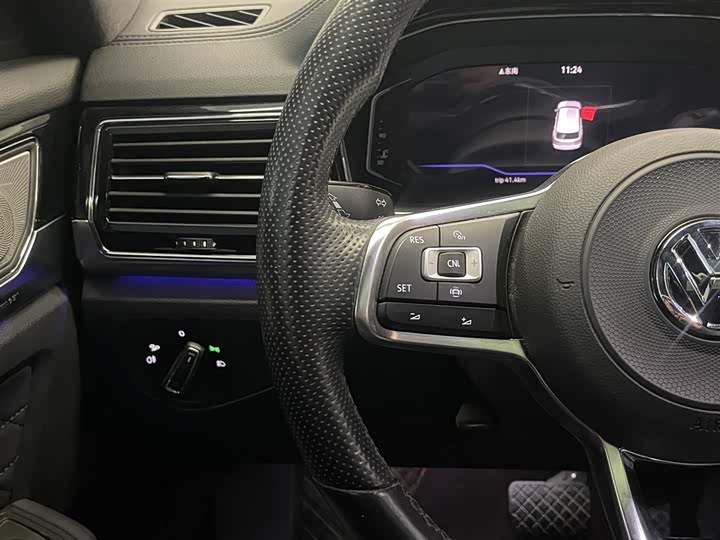 Фото 21 - Volkswagen Teramont X