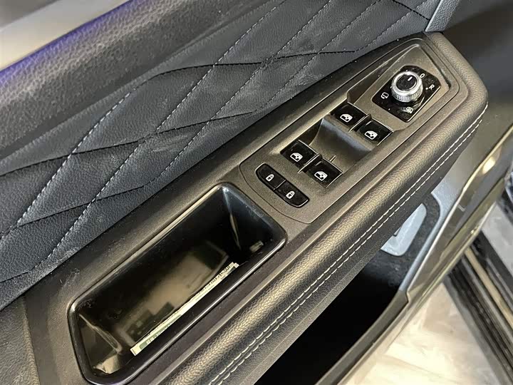 Фото 24 - Volkswagen Teramont X