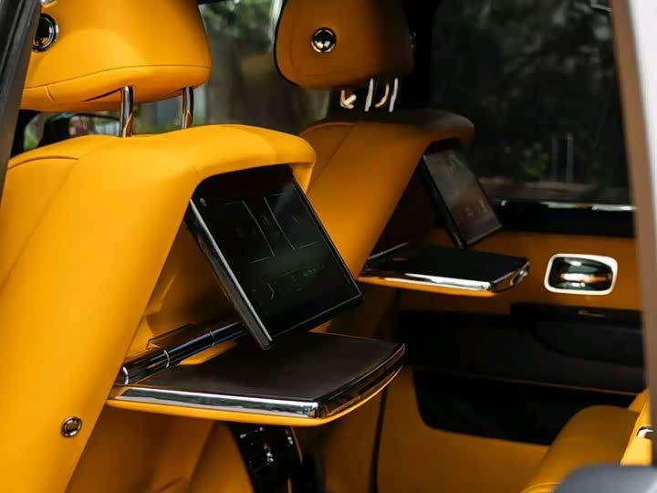 Фото 8 - Rolls-Royce Cullinan