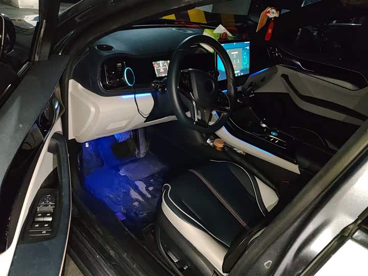 Фото 14 - BYD Qin Plus