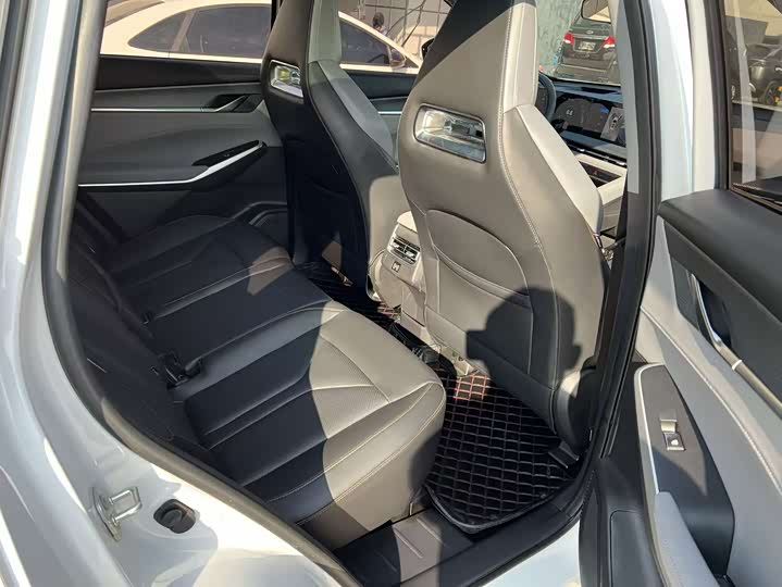 Фото 14 - Changan CS75 Plus