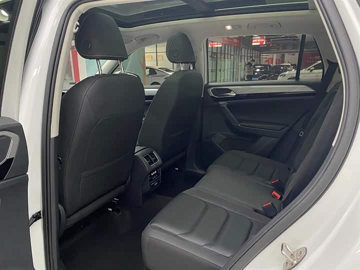 Фото 12 - Volkswagen Tayron