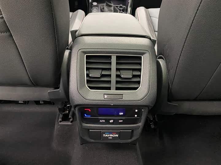 Фото 13 - Volkswagen Tayron