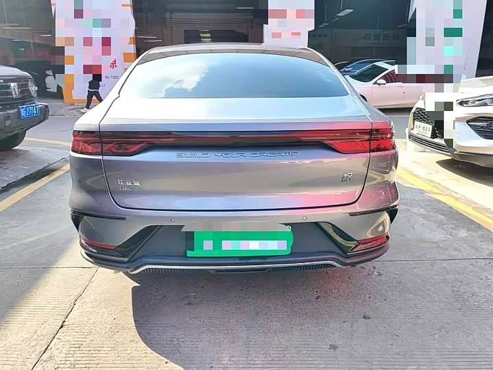 Фото 4 - BYD Han