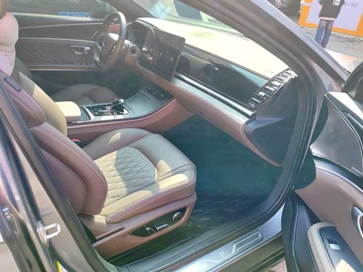 Фото 8 - BYD Han