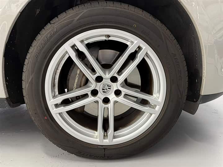 Фото 15 - Porsche Macan