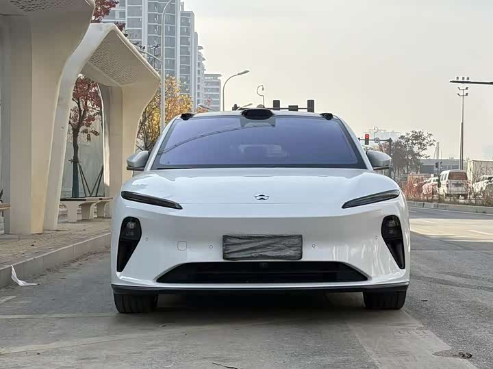 Фото 2 - Nio ET5T